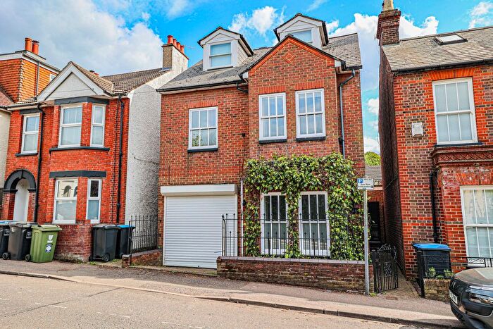 4 Bedroom Detached House For Sale In Midland Road, Hemel Hempstead, Hertfordshire, HP2
