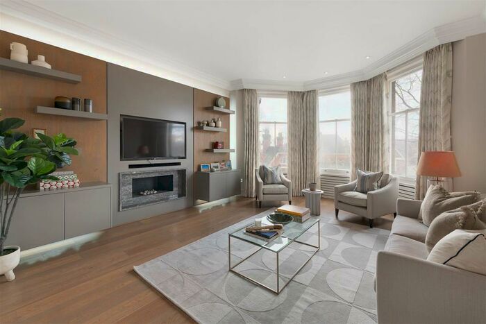 3 Bedroom House To Rent In Drayton Gardens, SW10