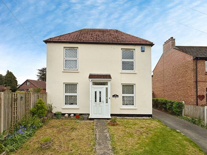 3 Bedroom Detached House For Sale In Burmarsh Road, Hythe, CT21