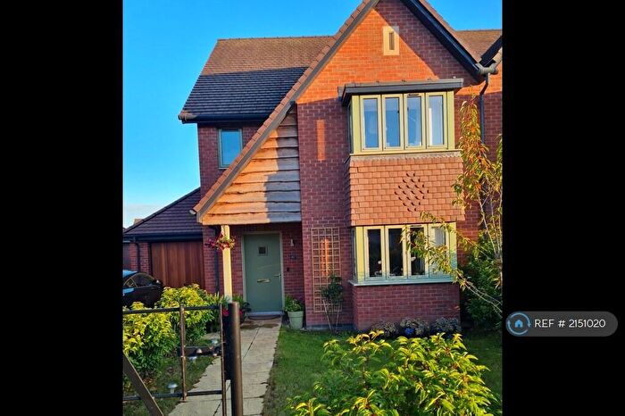 4 Bedroom Semi-Detached House To Rent In Lipscombe Ave, Exmouth, EX8