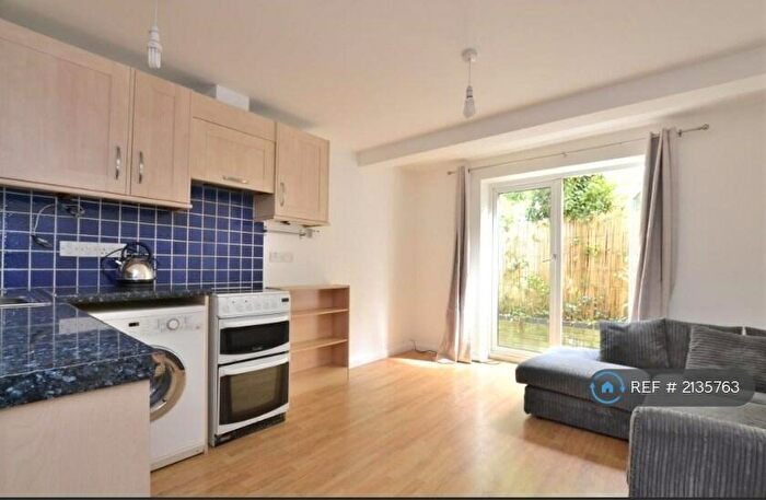 1 Bedroom Semi-Detached House To Rent In Colemans Hill, Oxford, OX3