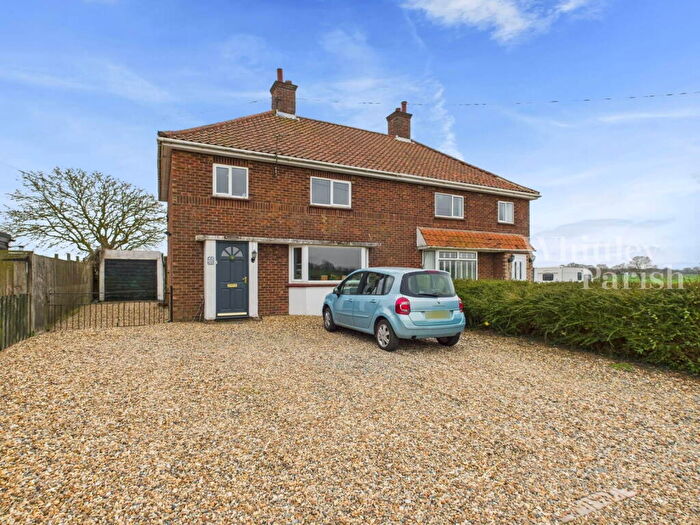 3 Bedroom Semi-Detached House For Sale In Rushall Road, Starston, IP20