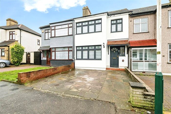 3 Bedroom Terraced House For Sale In Eaton Drive, Collier Row, Romford, Havering, RM5