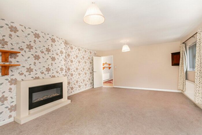 2 Bedroom Bungalow For Sale In Harpswood Lane, Hythe, CT21