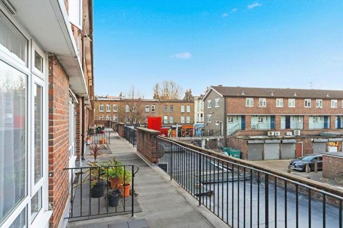 3 Bedroom Flat To Rent In Stanford Place, Walworth, SE17