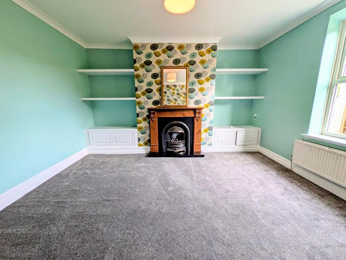 3 Bedroom Terraced House For Sale In Whitcliffe Road, Cleckheaton, BD19