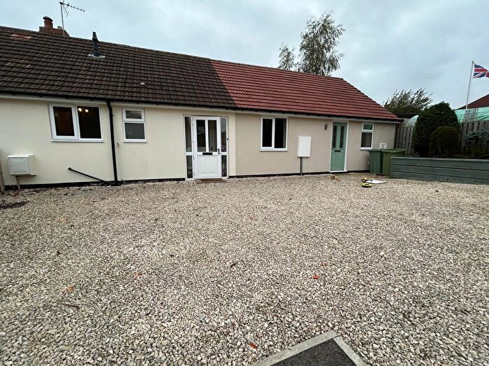 1 Bedroom Semi-Detached Bungalow To Rent In Manor Grove, Barlborough, Chesterfield, S43