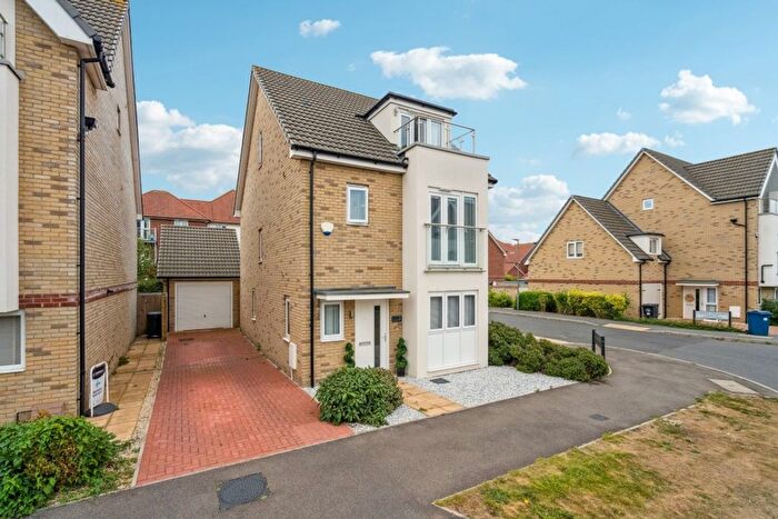 4 Bedroom Detached House For Sale In Cheverton Avenue, Princes Risborough, HP27