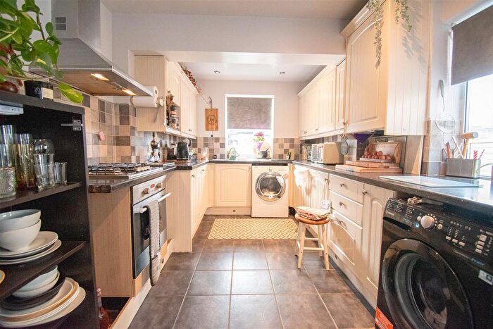 3 Bedroom Terraced House For Sale In Wall Street, Ripley, DE5