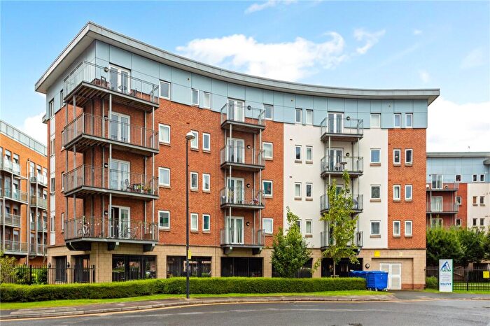 2 Bedroom Apartment For Sale In Brindley House, Elmira Way, Salford, Greater Manchester, M5