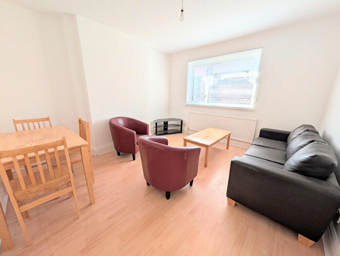 1 Bedroom Flat To Rent In Oakleigh Road North, Whetstone, N20