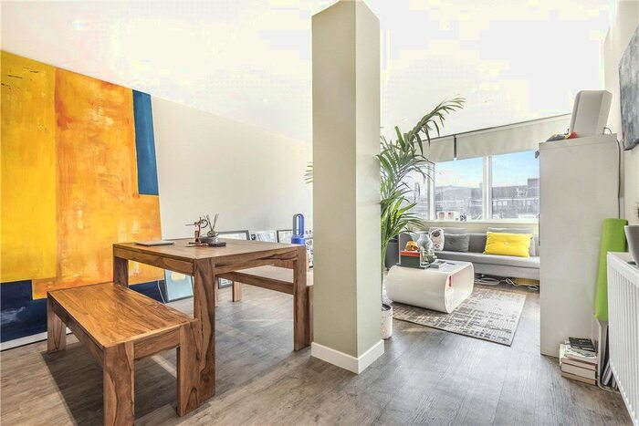 1 Bedroom Flat To Rent In Dundee Court, Long Lane, London, SE1