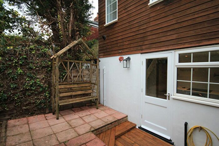 1 Bedroom Cottage To Rent In Dunstable Road, Flitwick, MK45