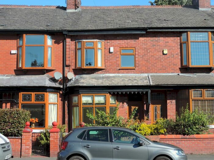 3 Bedroom Town House To Rent In Middleton Road, Chadderton, Oldham, OL9