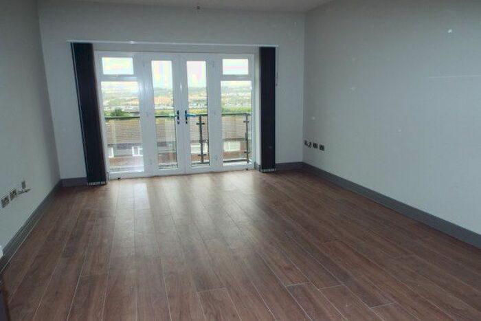 2 Bedroom Flat To Rent In Ebbsfleet Court, Gravesend, DA11