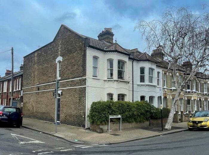 4 Bedroom House To Rent In Prairie Street, SW4
