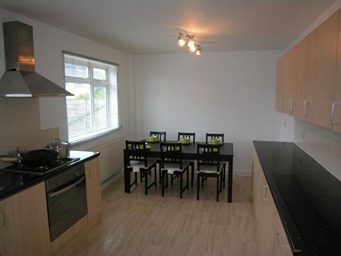 5 Bedroom House To Rent In Bedroom Semi Detached House In Bournemouth, BH12