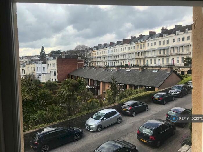 1 Bedroom Flat To Rent In First Floor, Bristol, BS8