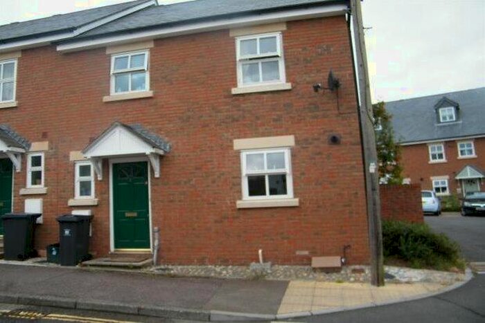 3 Bedroom Property To Rent In The Old Saddlery, Honiton, EX14