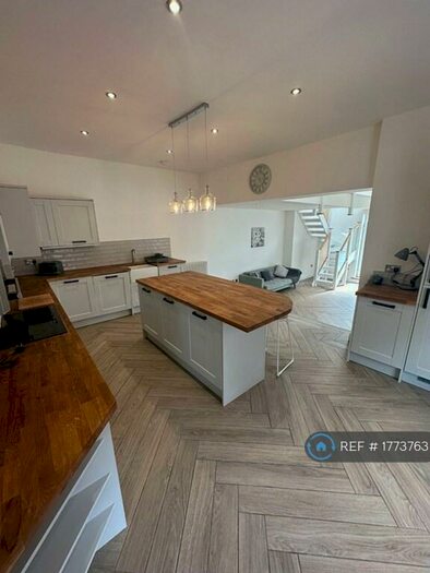 3 Bedroom Maisonette To Rent In Auckland Road, Doncaster, DN2