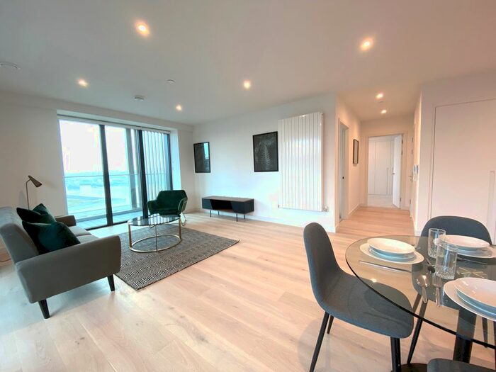 2 Bedroom Flat To Rent In Marco Polo Tower, Bonnet Street, London, E16
