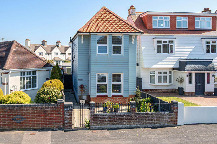3 Bedroom Detached House For Sale In Montserrat Road, Lee-On-The-Solent, PO13