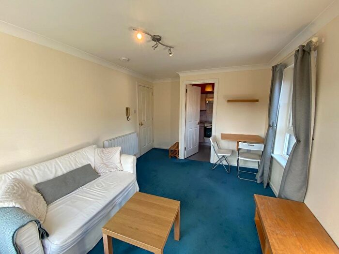 1 Bedroom Flat To Rent In Parkside Terrace, Newington, Edinburgh, EH16