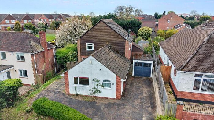 4 Bedroom Detached House For Sale In Chapel Hill, Tilehurst, Reading, RG31