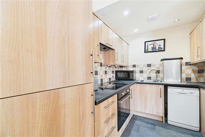 3 Bedroom Flat To Rent In Coniston Avenue, West Jesmond, Newcastle Upon Tyne, NE2