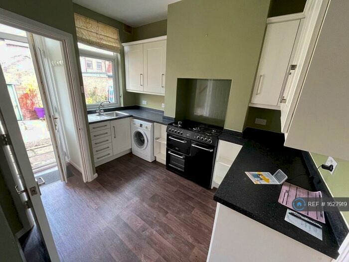 2 Bedroom Terraced House To Rent In Beechwood Road, Sheffield, S6