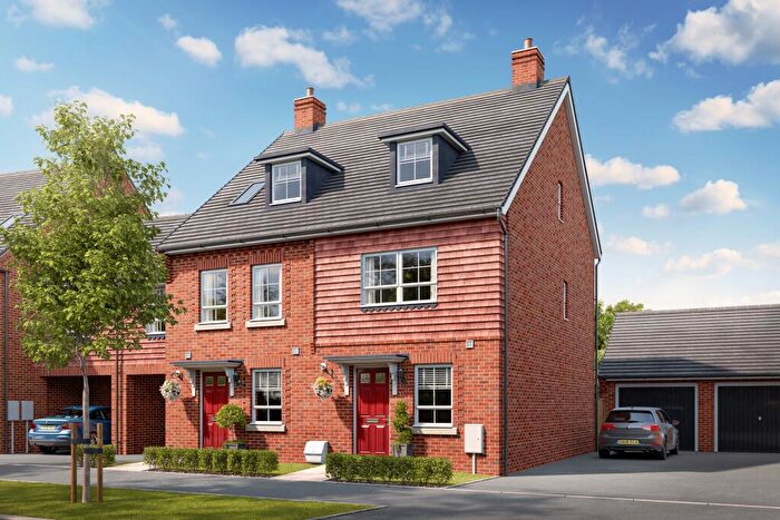 4 Bedroom End Of Terrace House For Sale In Armstrongs Fields, Broughton, Aylesbury, HP22