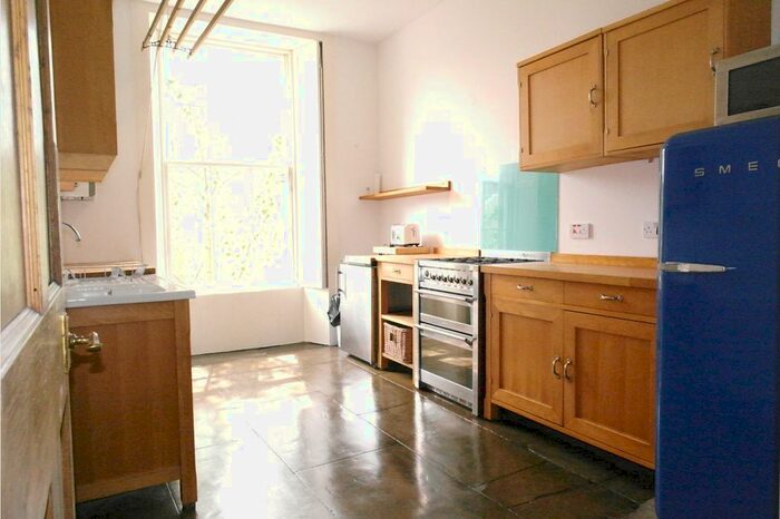 2 Bedroom Flat To Rent In Broughton Place, New Town, Edinburgh, EH1