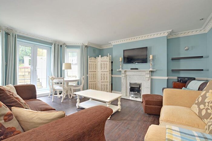 2 Bedroom Apartment To Rent In Kidbrooke Park Road, Blackheath, London, SE3