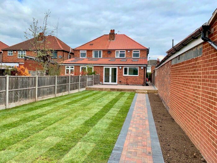 4 Bedroom Semi-Detached House To Rent In Collingham Road, Leicester, LE3