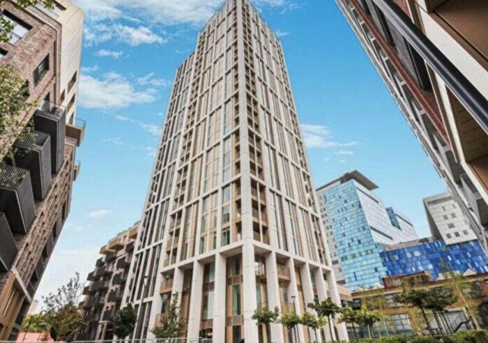 2 Bedroom Flat For Sale In Bouchon Point, E1