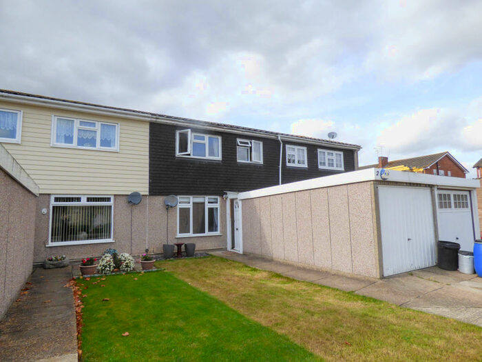 3 Bedroom House To Rent In Mansell Close, Eastwood, SS9