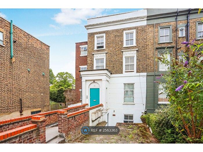 2 Bedroom Flat To Rent In Leighton Road, London, NW5