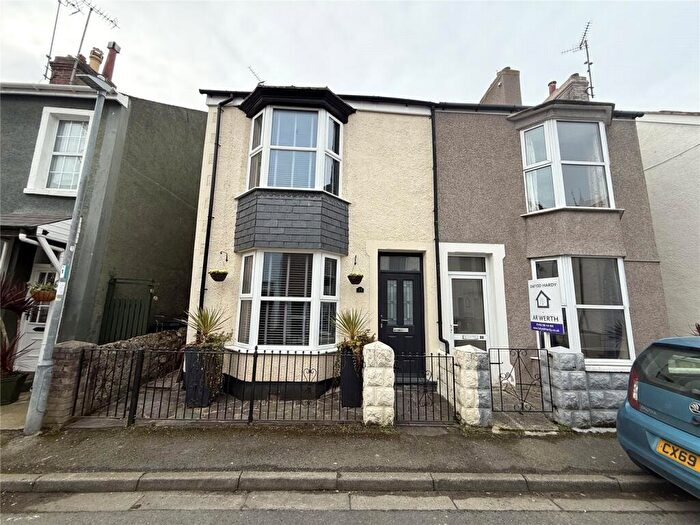 3 Bedroom Semi-Detached House To Rent In Taliesin Street, Llandudno, Conwy, LL30