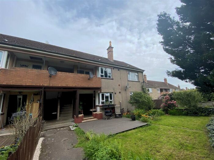 2 Bedroom Flat To Rent In Logie Crescent, Perth, PH1