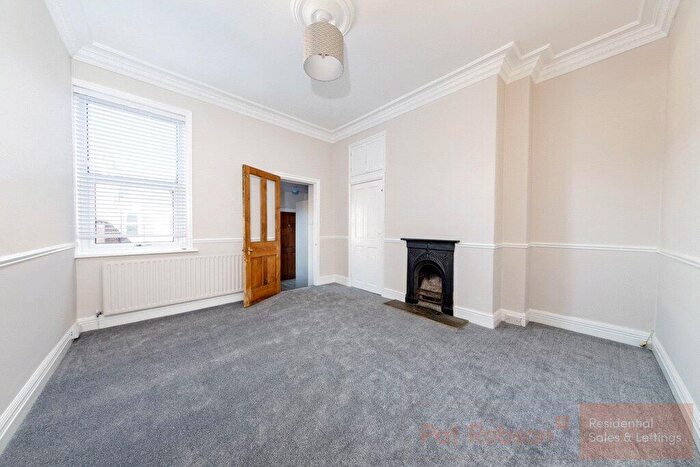 2 Bedroom Apartment To Rent In Broomfield Road, Gosforth, Newcastle Upon Tyne, Tyne & Wear, NE3