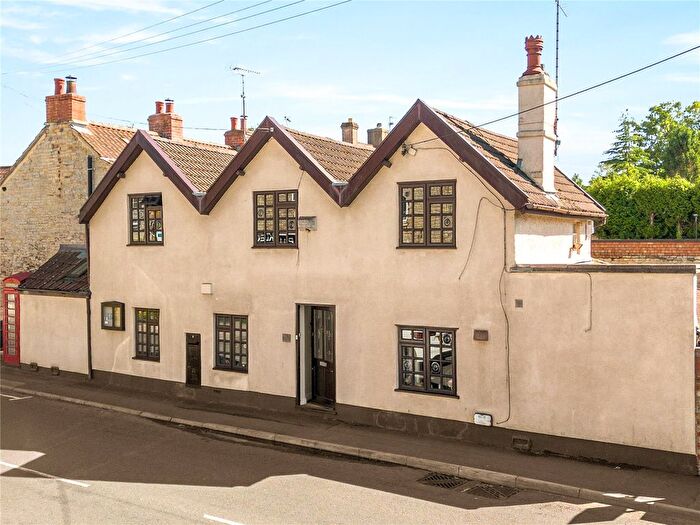 4 Bedroom Semi-Detached House For Sale In Westerleigh Road, Pucklechurch, Bristol, Gloucestershire, BS16