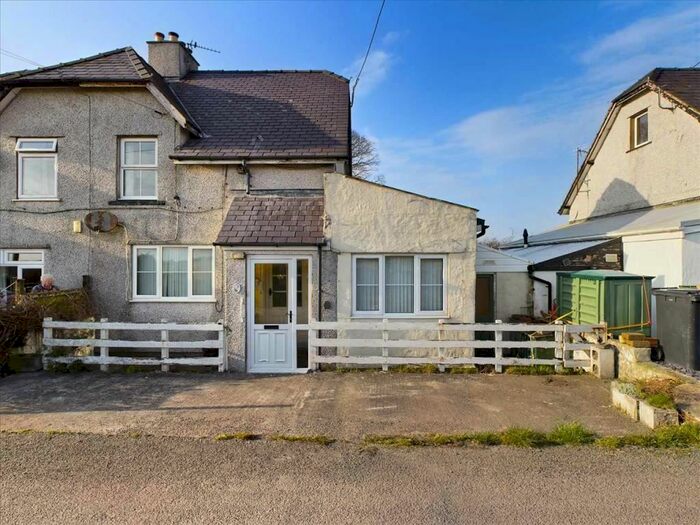 2 Bedroom Cottage For Sale In Cae'r Berllan, Llangaffo, Gaerwen, LL60