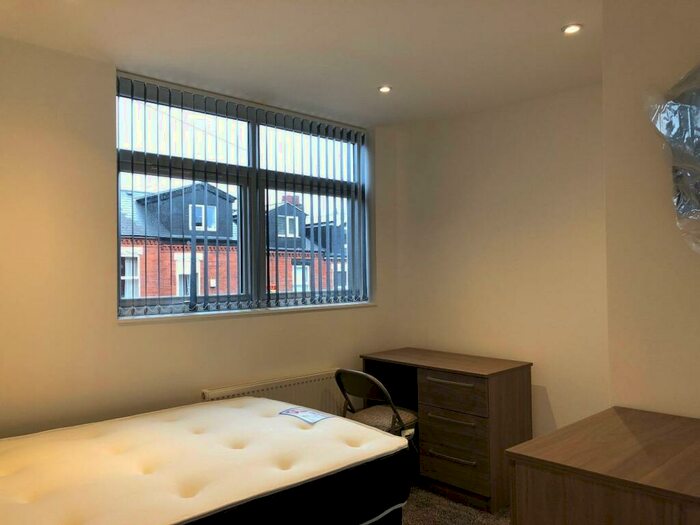 6 Bedroom Terraced House To Rent In Dawlish Road, Selly Oak, Birmingham, West Midlands, B29