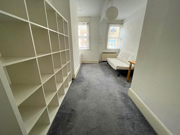 1 Bedroom Flat To Rent In Essex Road, London, N1