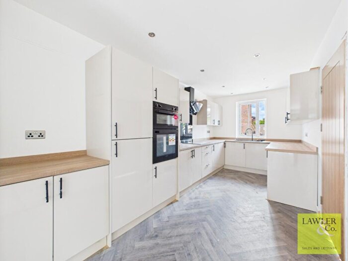 4 Bedroom Semi-Detached House For Sale In Woodlands Drive, Offerton, Stockport, SK2