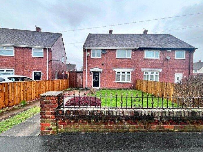 3 Bedroom Semi Detached House For Sale In Harvey Crescent, Wardley, Gateshead, Tyne And Wear, NE10
