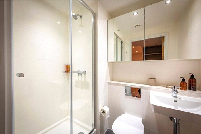 2 Bedroom Apartment To Rent In Botanic Avenue, Manchester, Greater Manchester, M15