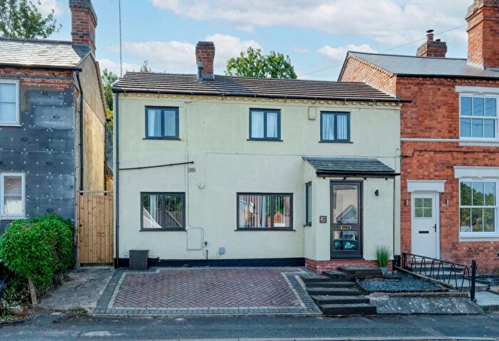 2 Bedroom End Of Terrace House For Sale In Enfield Road, Hunt End, B97