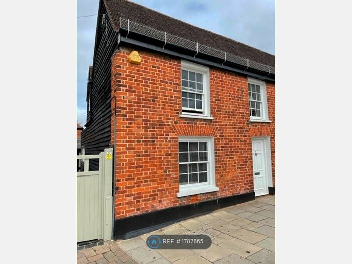 2 Bedroom End Of Terrace House To Rent In Church Street, Rayleigh, SS6