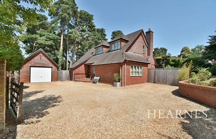 4 Bedroom Detached House For Sale In Chander Close, Ferndown, BH22